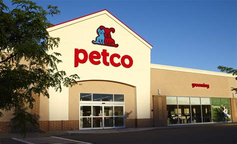 Petco in near me - Petco Pet Stores. Petco pet stores in Minnesota offer a wide selection of top quality products to meet the needs of a variety of pets. High quality foods are available for nearly all pet types whether you have a dog, cat, reptile, fish, small animal or feathered friend. For your dog, find everything from dog tags and collars to beds …